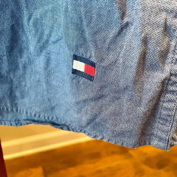 Tommy Hilfiger women sleeveless button cotton chambray top 8 blue coastal beach - Picture 6 of 10